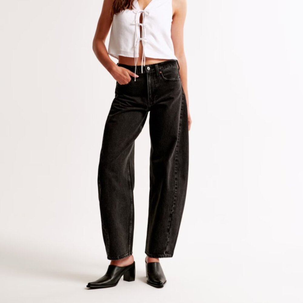 Abercrombie: Mid Rise Barrel Jean